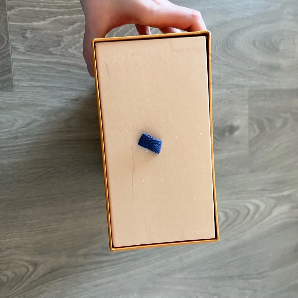 Louis Vuitton Box (BB21)